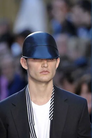 Look 16